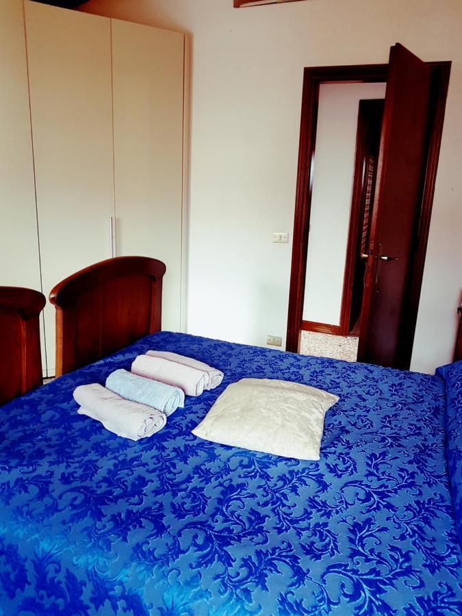 Large 3 Flat Rialto Venise