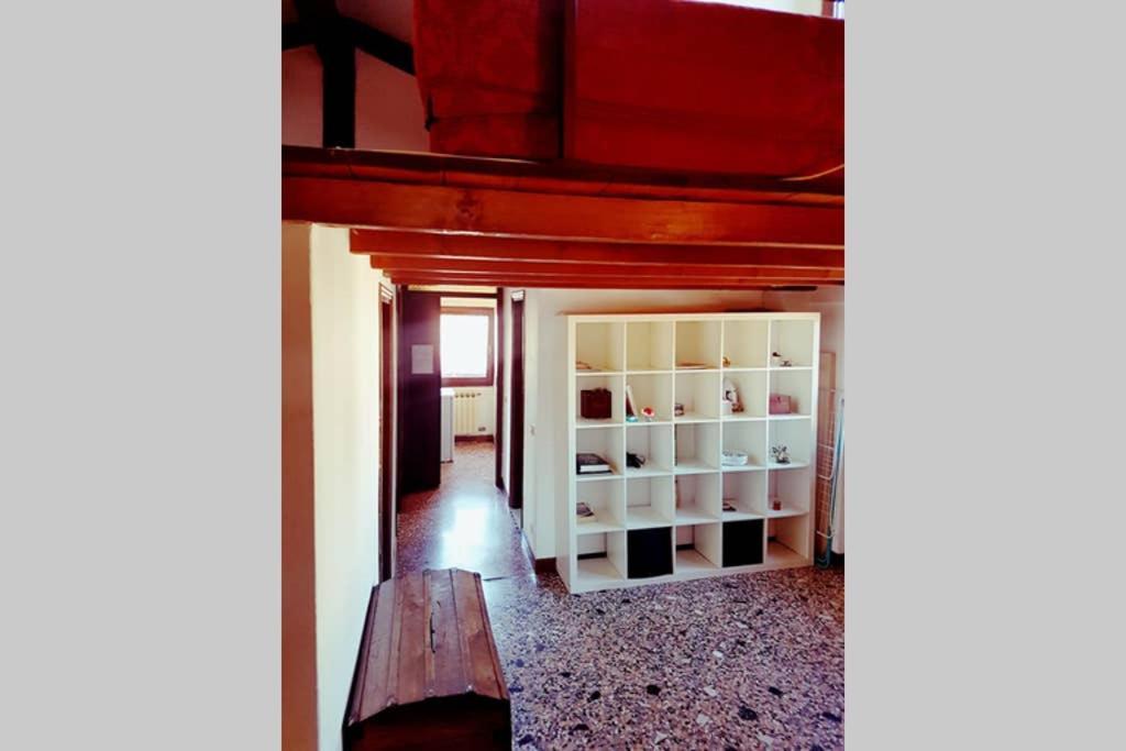 Large 3 Flat Rialto Venise