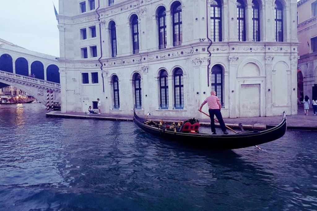 Large 3 Flat Rialto Appartement *