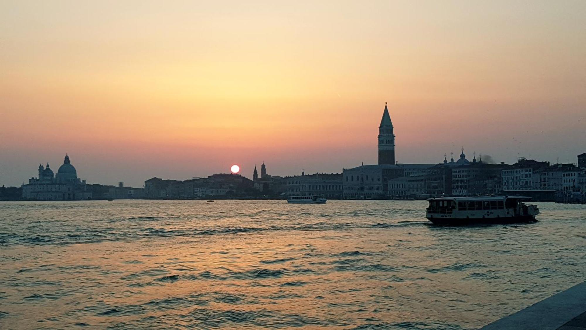 Large 3 Flat Rialto * Venise
